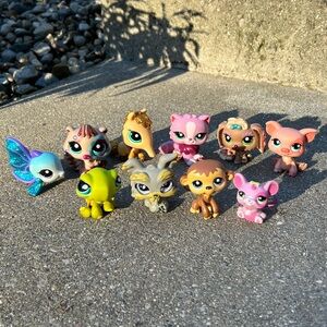 LPS Littlest Pet Shop Bobblehead Toy Bundle of 10 Assorted Pets